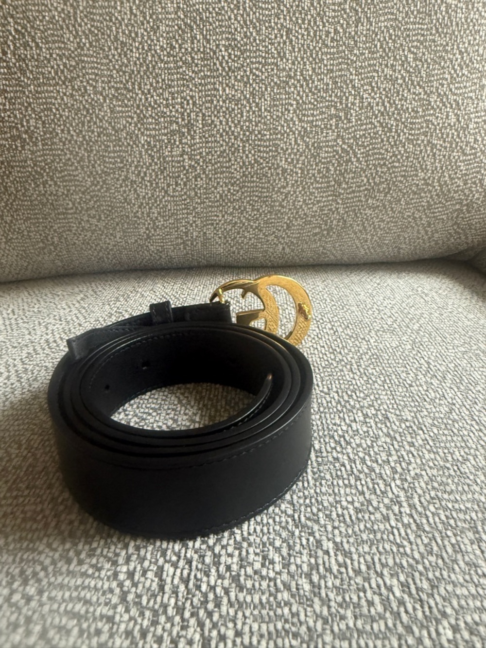 Gucci Black Leather Belt with Gold Double G Buckle - Picture 3 of 5